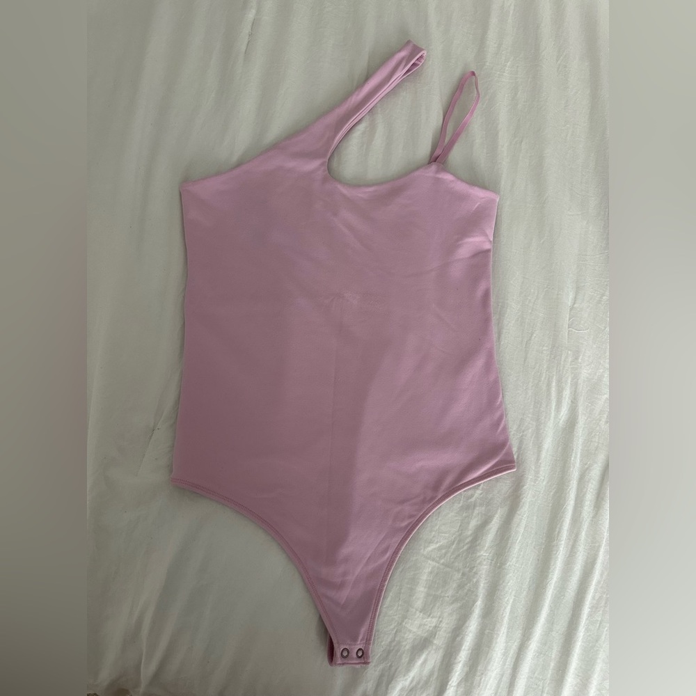 Abercrombie & Fitch Cross Shoulder Bodysuit- Size Medium- EUC